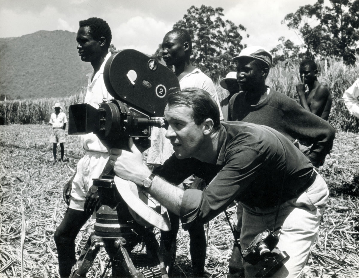 Foto di scena del documentario industriale "Kenya" del regista Giovanni Cecchinato, 1965, Fotografia Ufficio fotografico Montecatini Edison, Archivio Edison